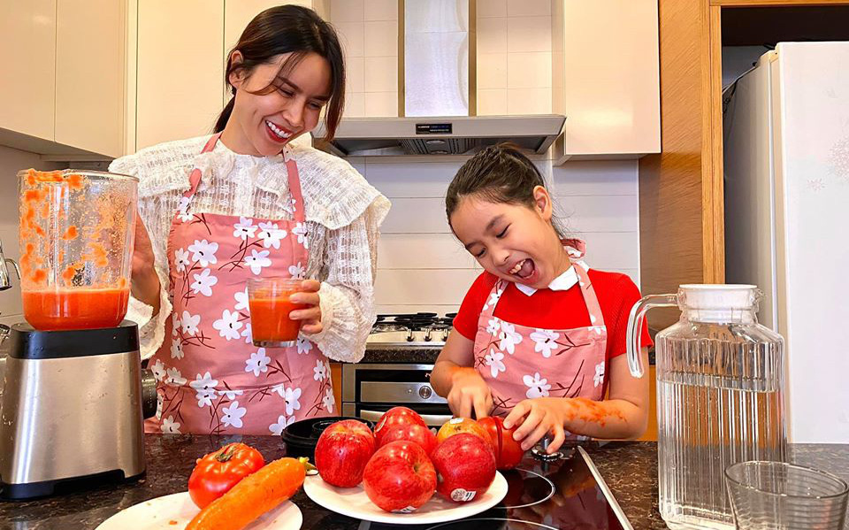 Bí kíp 15 ngày cùng con vui chơi lấm bẩn sẽ tiếp tục “gây bão” nhờ giải phóng hoàn toàn nỗi ưu tư về “cuộc chiến trông con” cho các bậc cha mẹ