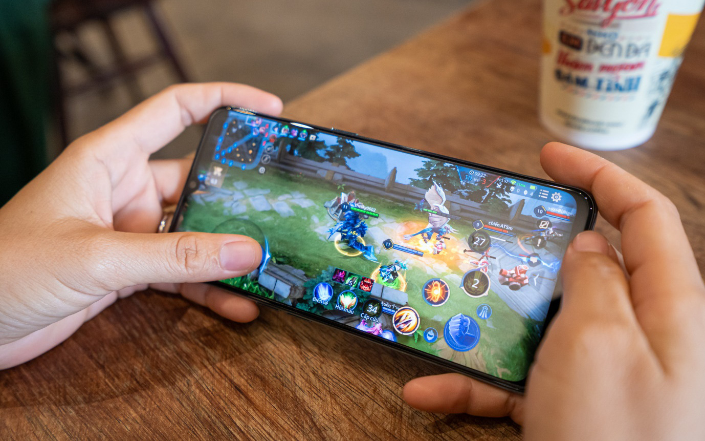 Mượt từ cấu hình, màn hình đến sạc nhanh, OPPO A91 là thiết bị giải trí thứ thiệt