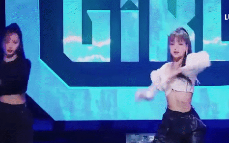 Lượn vài đường vũ đạo sương sương, Lisa khiến dàn thí sinh Trung Quốc phát khóc, &quot;muốn trượt trên... eo&quot;