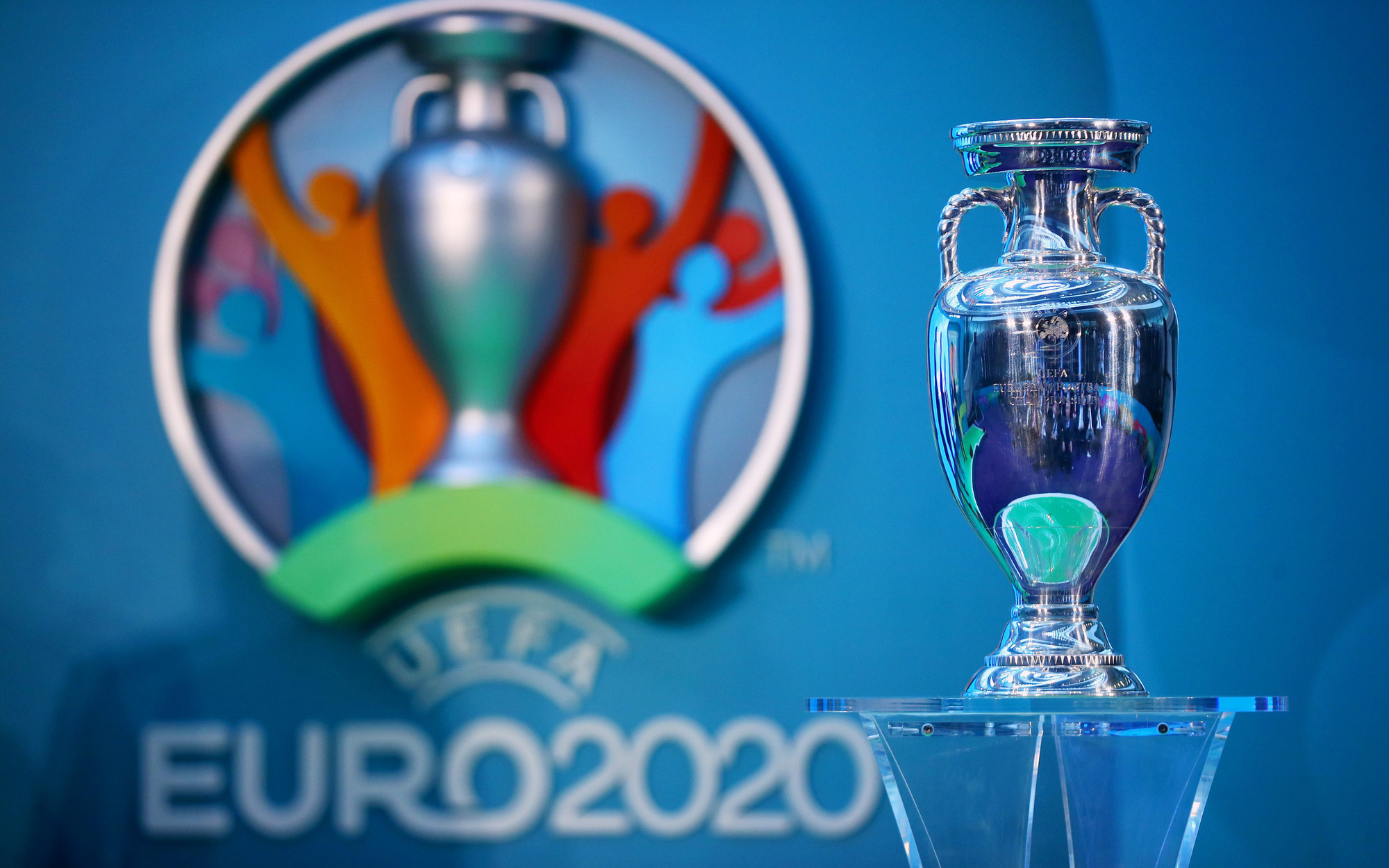 Euro 2020 chính thức dời sang năm 2021, fan kêu trời vì tiếc nuối nhưng một số ngôi sao lại được hưởng lợi