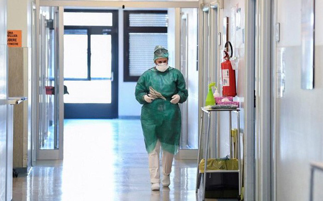 Thêm 4 ca mắc COVID-19, một trường hợp là phi công người nước ngoài của Vietnam Airlines