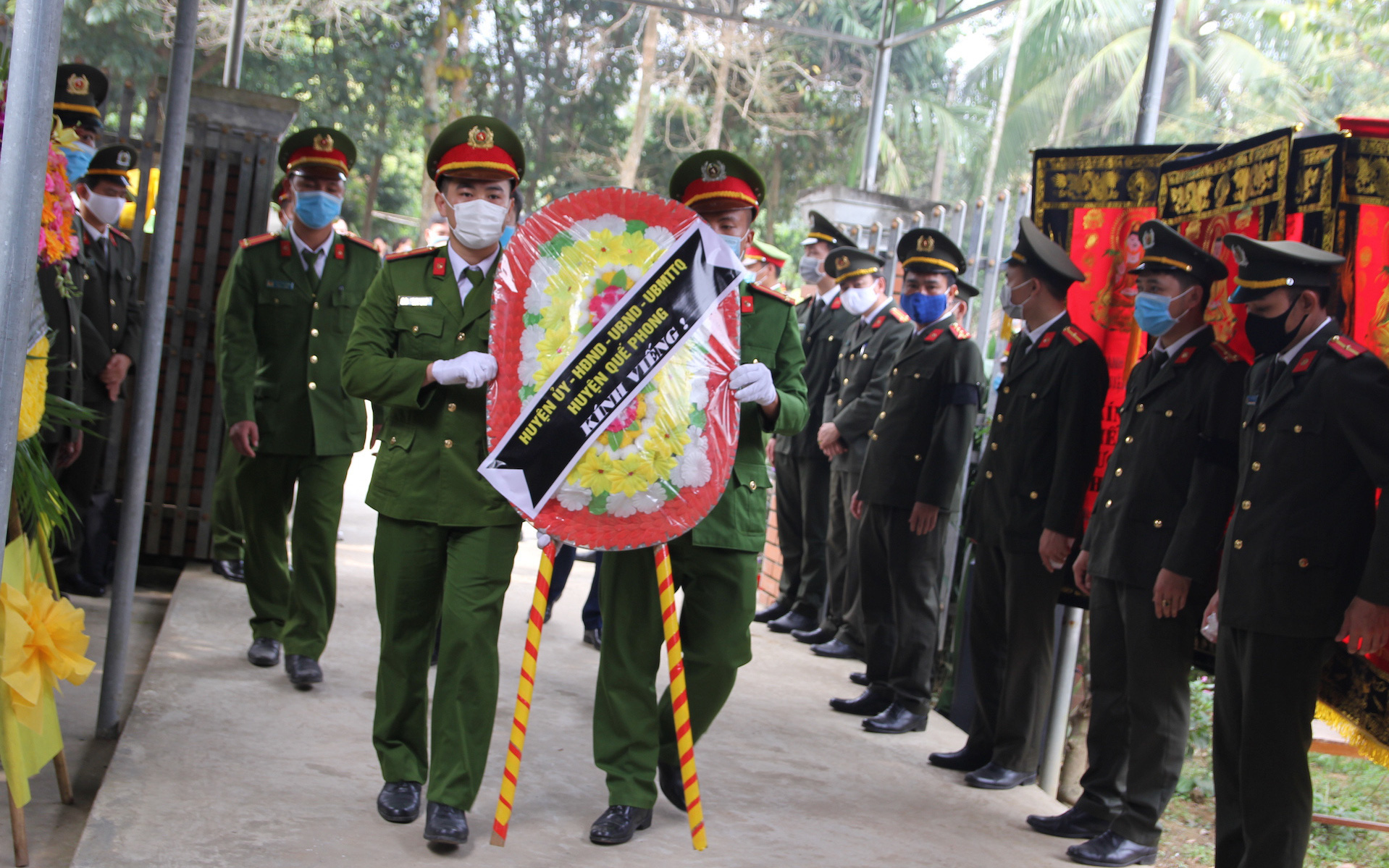 Thăng hàm, làm chế độ liệt sĩ cho chiến sĩ công an hy sinh khi làm nhiệm vụ