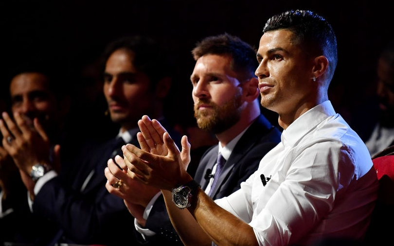 Ronaldo và Messi bất ngờ nằm ngoài top 10 VĐV xuất sắc nhất lịch sử thế giới