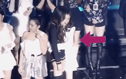 &quot;Nữ thần&quot; Irene bình thường lạnh lùng nhưng được ôm trong vòng tay Jennie lại “mềm nhũn”, đã thế còn nũng nịu khiến fan nhìn mà muốn “ship”