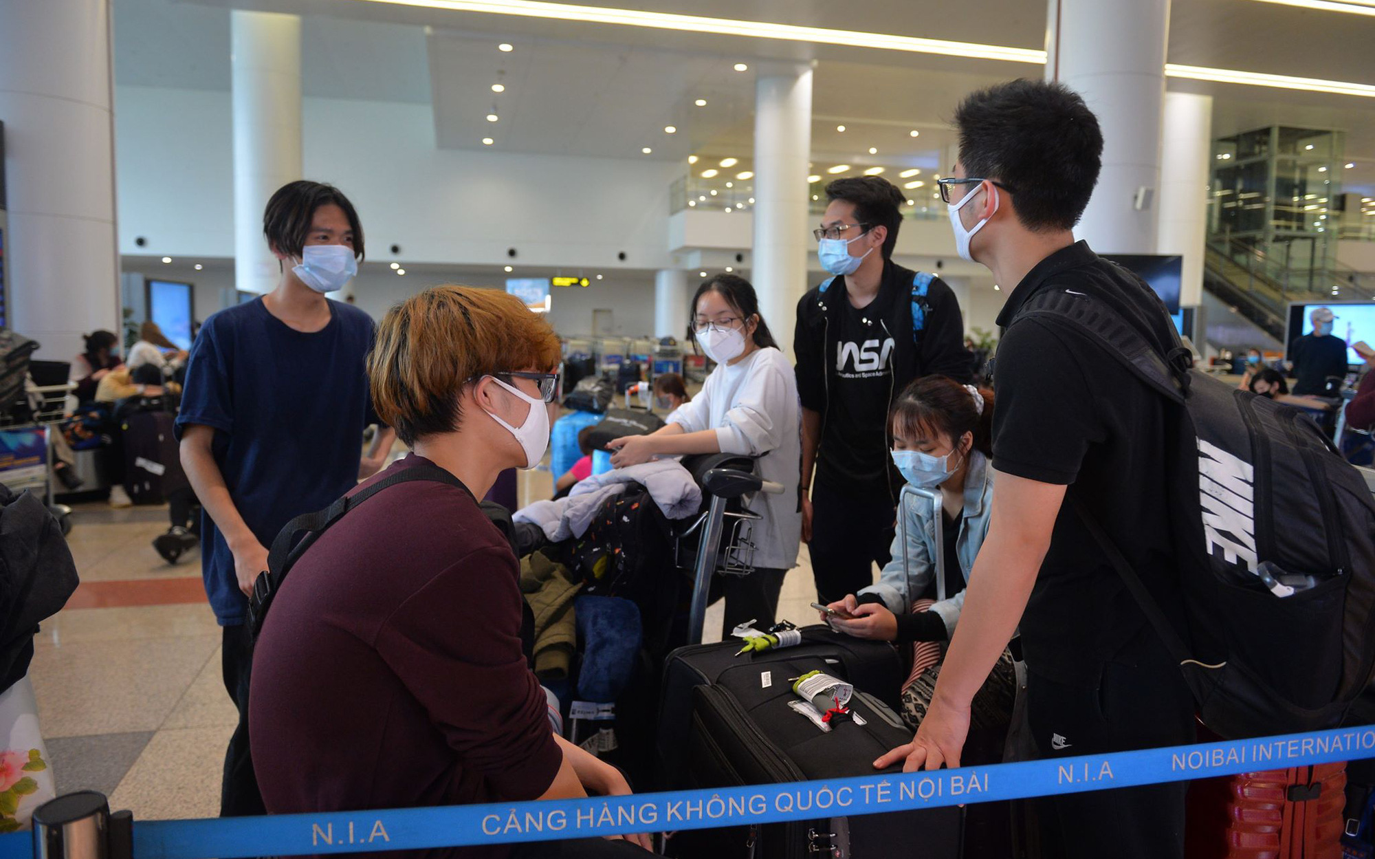 Nóng: Dừng vận chuyển người Việt Nam từ nước ngoài về sân bay Nội Bài