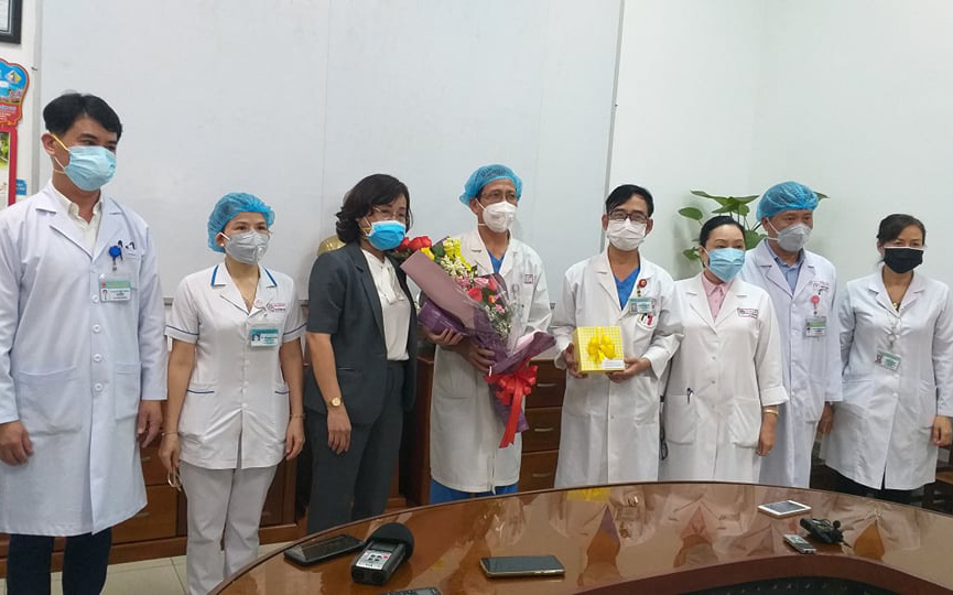 Các bác sĩ điều trị khỏi cho 3 bệnh nhân Covid-19 ở Đà Nẵng: Hơn 20 ngày chưa được về nhà