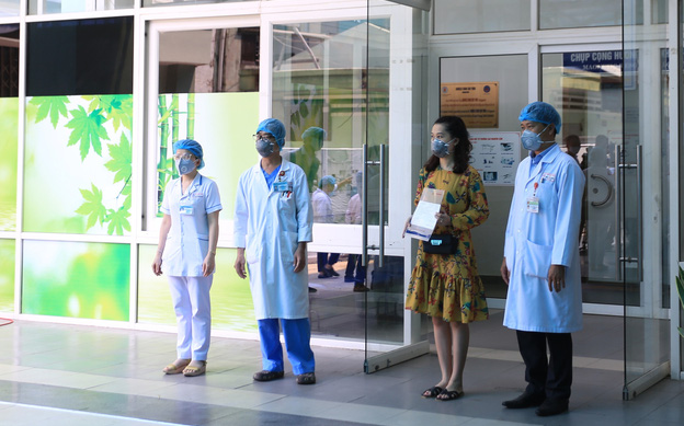 Nữ nhân viên ĐMX và 2 bệnh nhân người Anh mắc Covid-19 ở Đà Nẵng đã xuất viện, Việt Nam chữa khỏi 20 ca