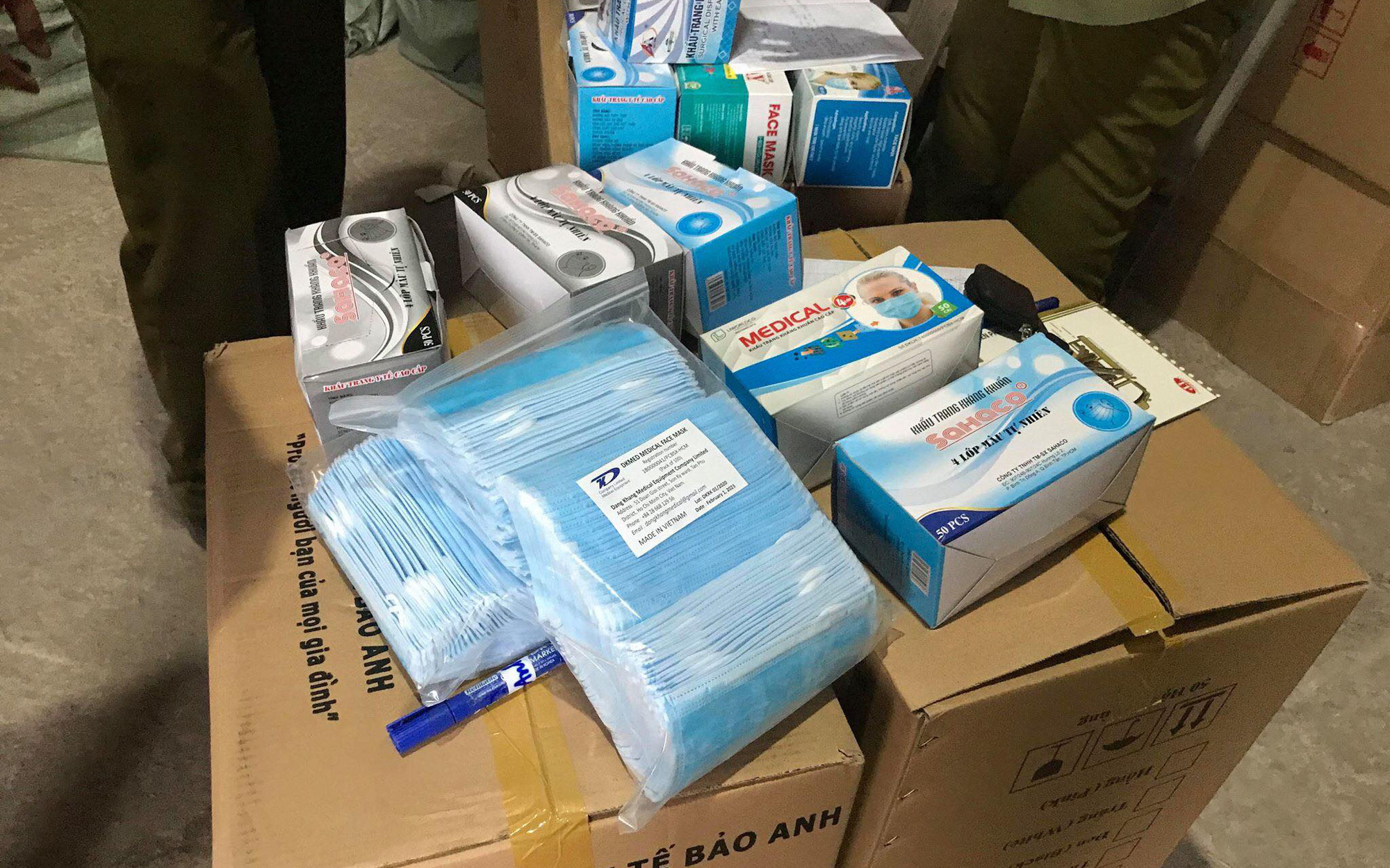 Thu gom khoảng 1 triệu khẩu trang không rõ nguồn gốc xuất đi nước ngoài