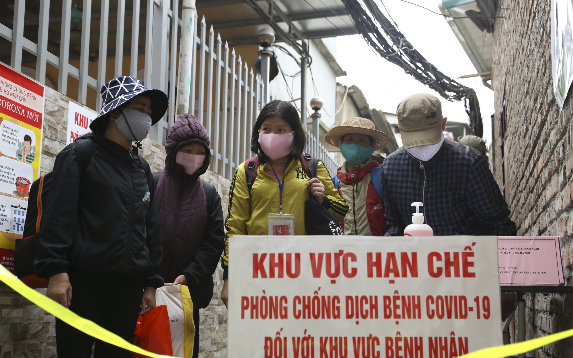 Nỗi lòng của những bệnh nhân phải vào viện Bạch Mai chạy thận: &quot;Ngày vào viện, tối về nằm lo...&quot;