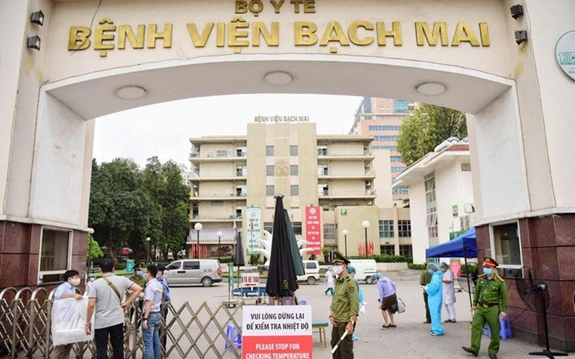 Bộ Y tế yêu cầu báo cáo gấp việc nữ điều dưỡng Bệnh viện Bạch Mai mang thai tuần 38 vẫn chống dịch Covid-19