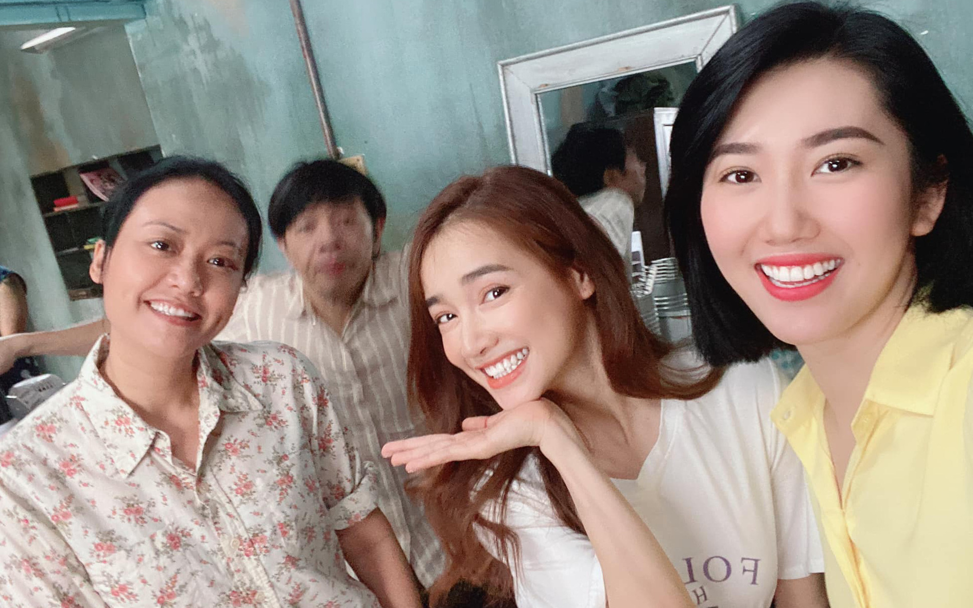 &quot;Phát tức&quot; vì Nhã Phương - Thuý Ngân quyết đọ sắc nhưng đều bị chiếm mất spotlight: Ai mà có sức hút đến vậy?