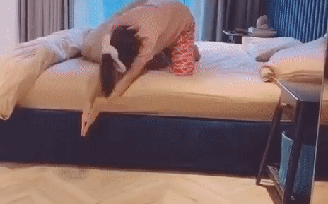 Truy tìm ca khúc chỉ cần 1 câu hát mà viral khắp nơi, biến cả BTS, Lisa cho đến Bích Phương, Võ Hoàng Yến đều trở thành &quot;trò cười&quot; siêu giải trí