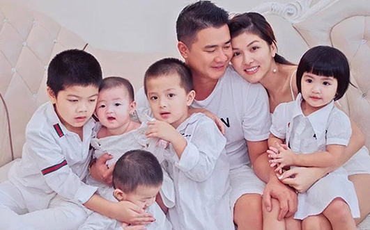 Hoa hậu Oanh Yến chính thức hạ sinh con trai thứ 6 cho chồng đại gia: Gia đình đông thành viên số 1 Vbiz là đây!