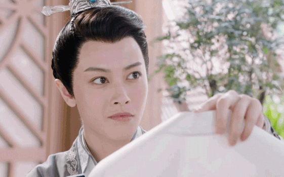 12 mỹ nhân Cbiz giả trai trên phim: Ngoài biến hình thành &quot;mỹ nam&quot; còn có ca thảm hoạ đi vào lòng người