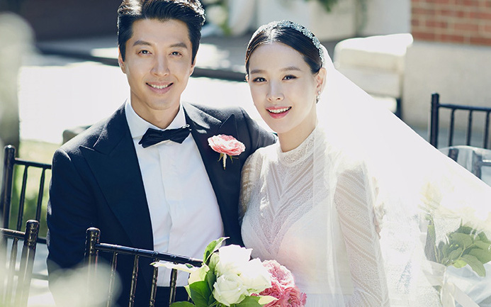 Độc quyền từ Dispatch: Tài tử &quot;Chuyện tình Paris&quot; Lee Dong Gun và minh tinh Jo Yoon Hee chính thức ly dị sau 3 năm kết hôn