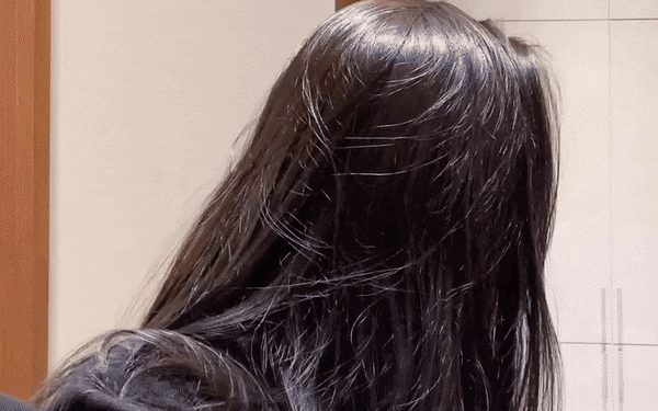 Krystal (f(x)) chiếm trọn spotlight khi khoe mặt mộc trên Vlog của chị gái Jessica