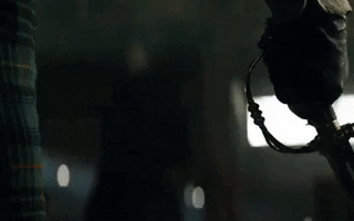 The King's Man tung trailer đấm đá siêu ngầu, khán giả quốc tế hoang mang: &quot;Ra rạp làm sao giữa mùa dịch?&quot;