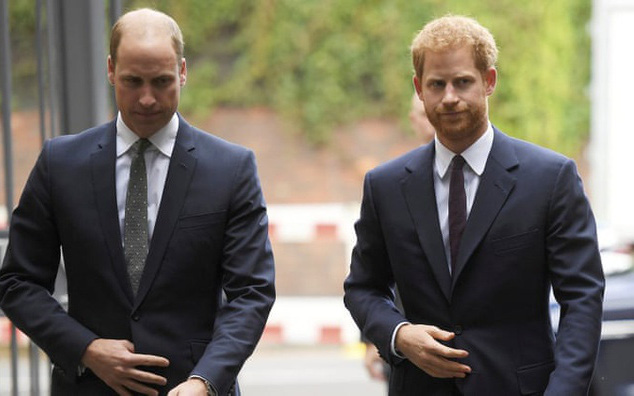 Bị nghi mâu thuẫn gay gắt với Hoàng tử William, Harry đã có động thái đập tan lời đồn ngay trong ngày sinh nhật của anh trai