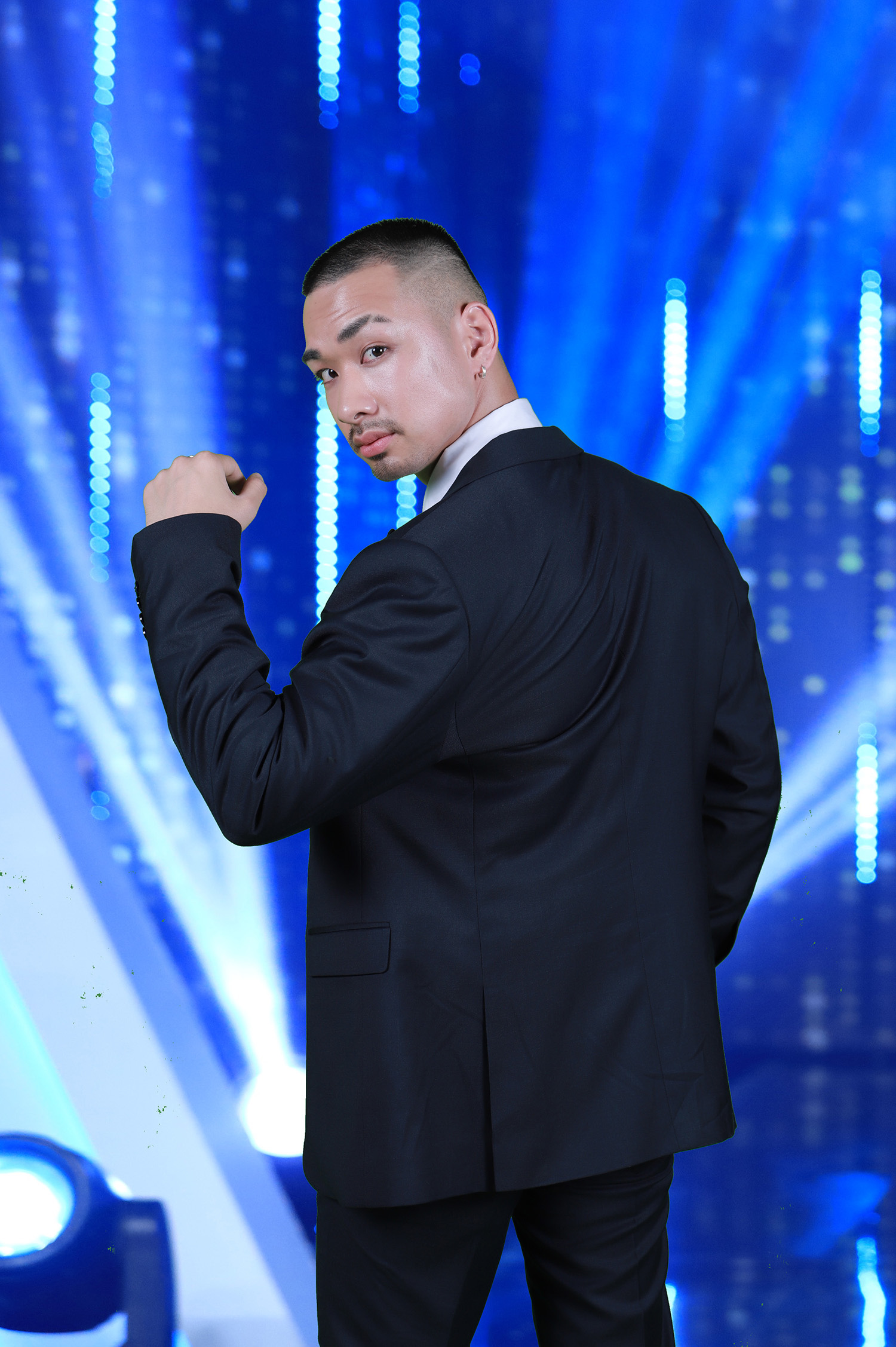 Tommy Trần (Người ấy là ai): 