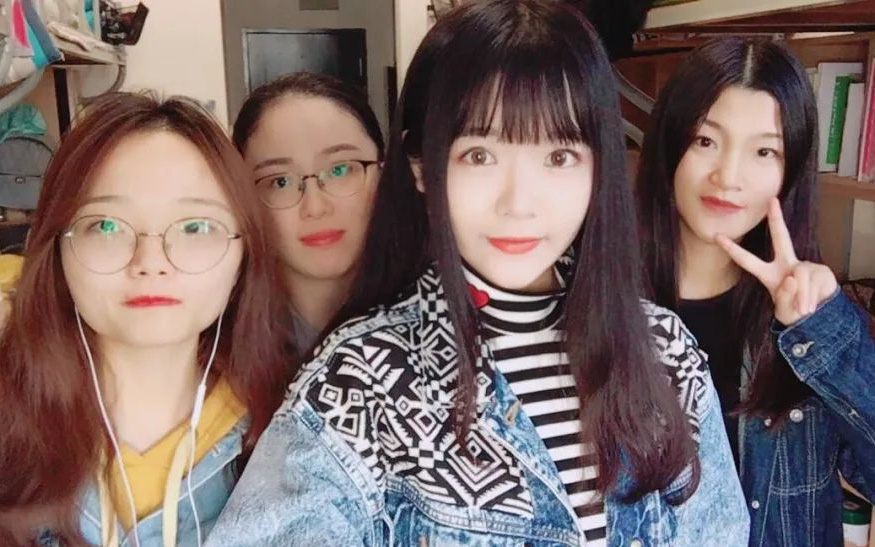 Hội bạn thân &quot;nhà người ta&quot; hội tụ toàn gái xinh, rủ nhau ở chung học chung, đạt GPA trên 3.5 khiến dân tình ngưỡng mộ