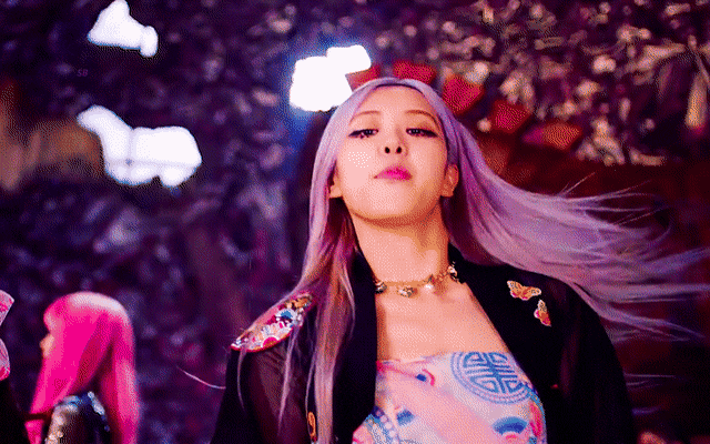 Hé lộ danh tính người chọn cho Rosé (BLACKPINK) màu tóc tím khói gây bão toàn cầu