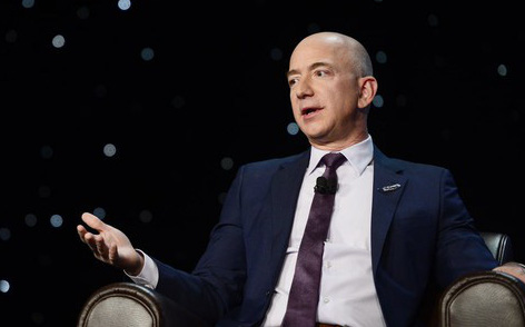 Tỷ phú Jeff Bezos của Amazon lập kỷ lục mới, kiếm 13 tỷ USD/ngày