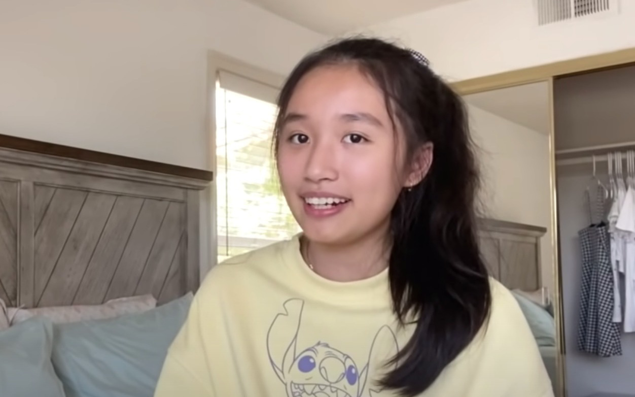 Jenny Huỳnh nhìn lại một năm làm youtube vào sinh nhật tuổi 15: &quot;Lạ, điên và quá là sến&quot;