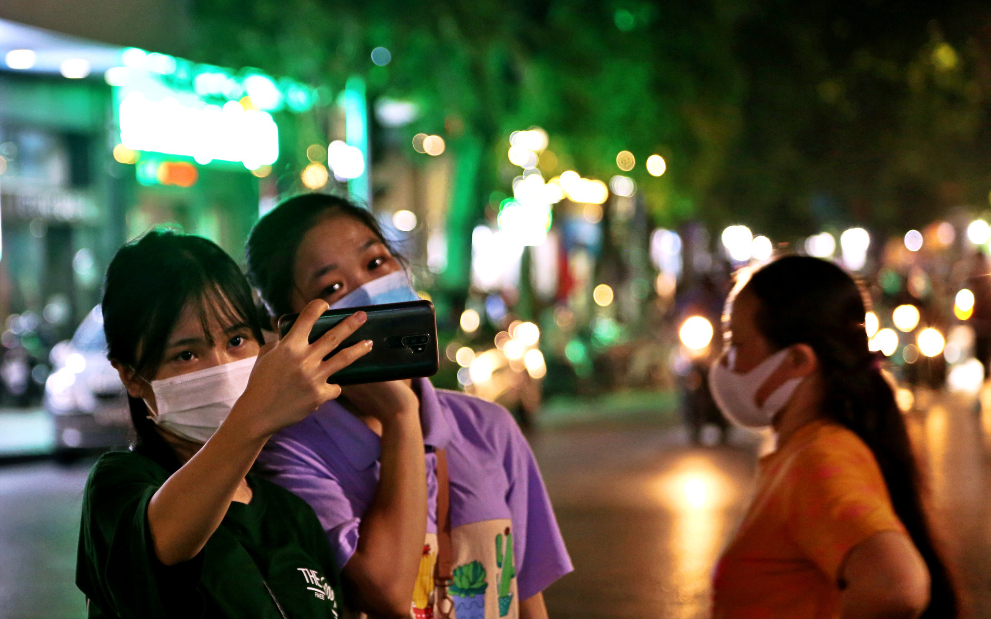 Hà Nội bình tĩnh, không chủ quan trước dịch COVID-19: “Mình đã thắng và sẽ thắng tiếp thôi”