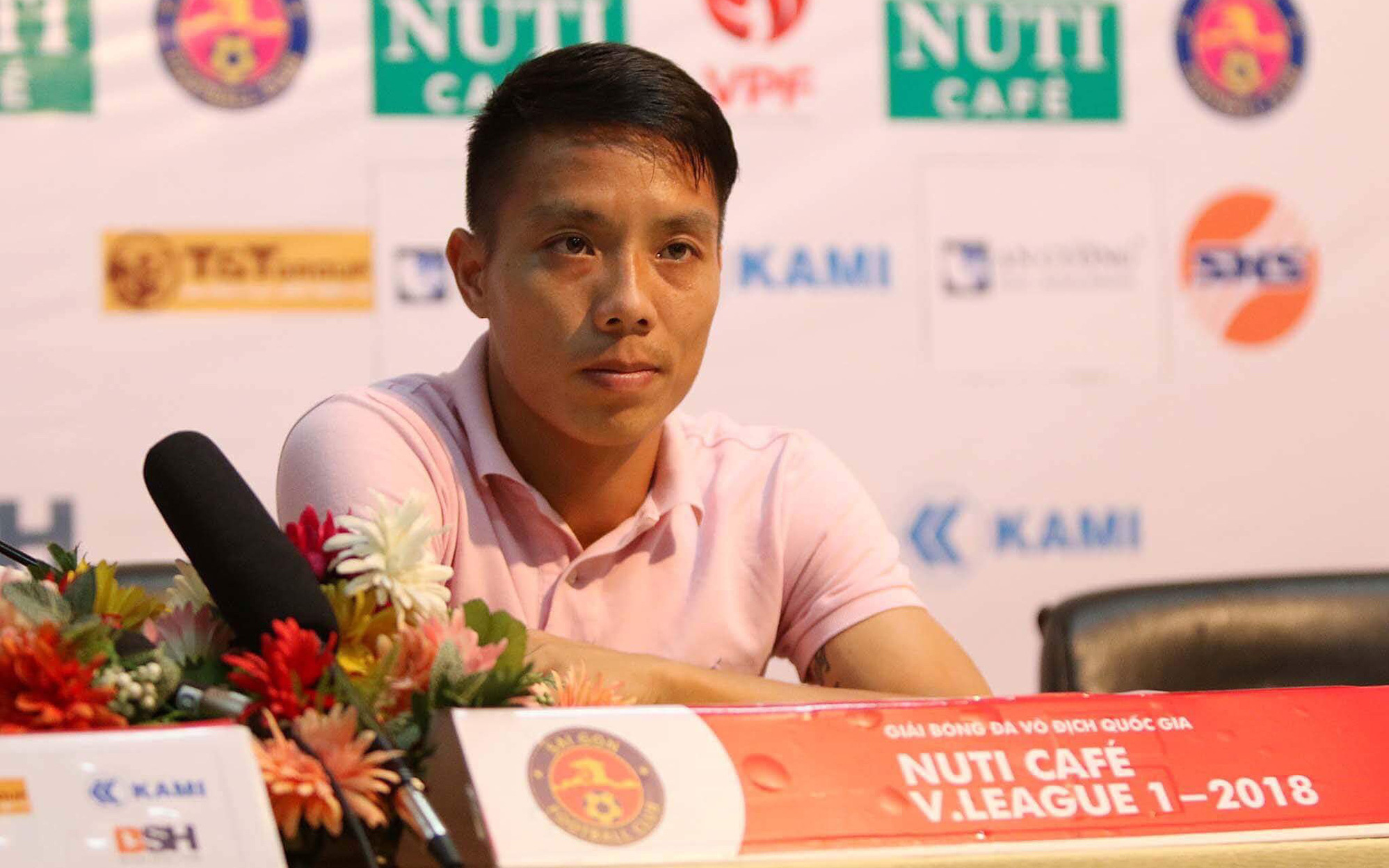 Công thần đăng tút gây xôn xao, tiết lộ mảng tối ở đội Sài Gòn FC đang thống trị V.League 2020
