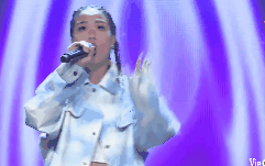Định nghĩa tình yêu tuổi 20 cực hay của &quot;ngựa chiến&quot; Tlinh Rap Việt: Ôi nghe sao mà muốn yêu liền ghê!