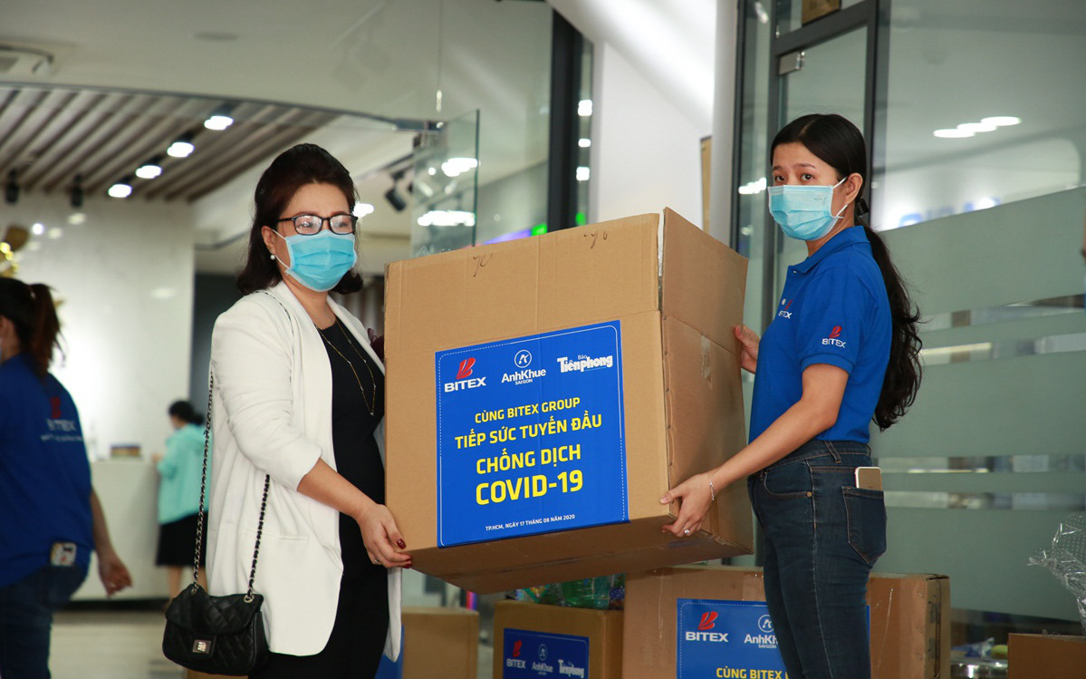 Cùng những chuyến xe &quot;Tiếp sức tuyến đầu phòng chống COVID-19&quot;