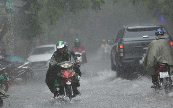 Bão số 2 đã đi vào các tỉnh Ninh Bình đến Nghệ An, Hà Nội mưa dông và lốc sét