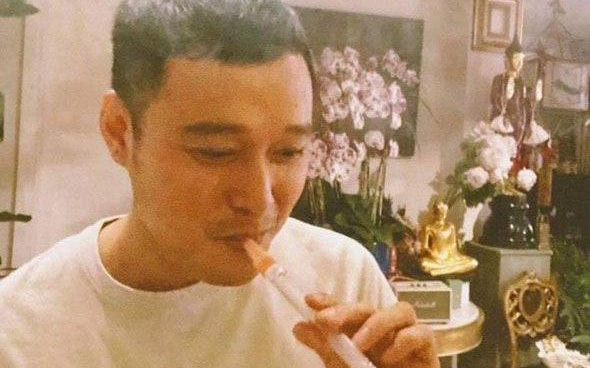 Bị Liên Bỉnh Phát đặt nghi vấn hút shisha vì đăng ảnh khói mờ lên Instagram, Quang Vinh nói gì?
