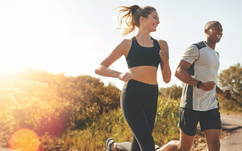 Tips hữu ích giúp cơ thể phục hồi sau khi chạy marathon