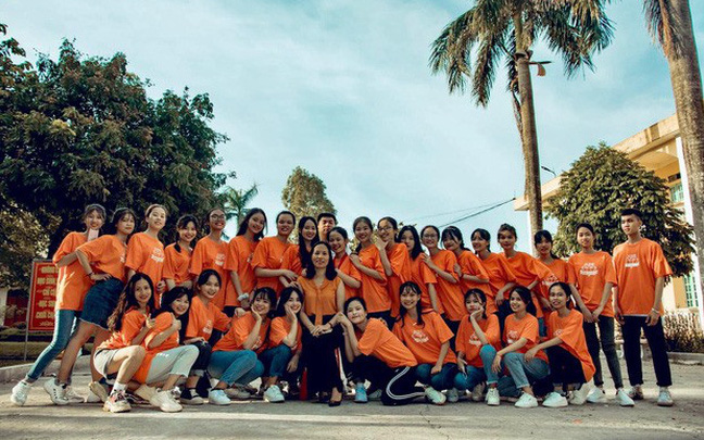Lớp học Nam Định gây sốt với 20 học sinh trên 9 điểm Văn tốt nghiệp, 1 thành viên đạt 10 tuyệt đối