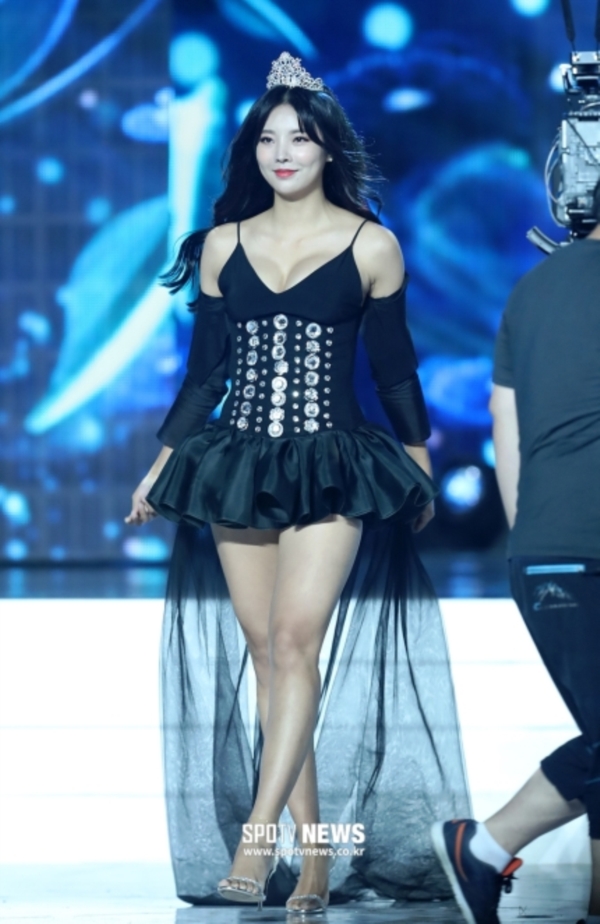 Cuộc thi Hoa hậu Hàn Quốc bị “ném đá” gắt nhất lịch sử: Thí sinh diện Hanbok như đồ bơi, “bức tử” vòng 1 phản cảm - Ảnh 4.