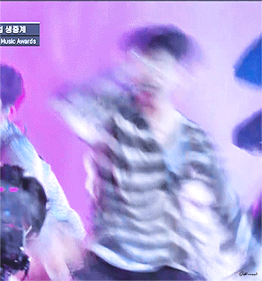 BTS từng gây bão với sân khấu đầu tiên tại BBMAs, ai ngờ Jimin suýt nôn vì căng thẳng tột độ lại phải hát live siêu khó - Ảnh 6.