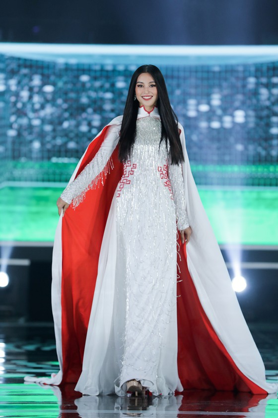 Bức ảnh hot nhất đêm qua: 5 Hoa hậu của thập kỷ hội tụ chung khung hình, thần tiên tỷ tỷ Đặng Thu Thảo lu mờ cả dàn mỹ nhân - Ảnh 7.