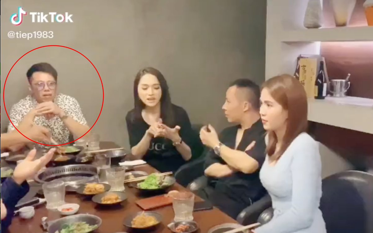 Matt Liu liên tục kề bên Hương Giang mọi lúc, lần này là đi ăn chung với hội Ngọc Trinh - Vũ Khắc Tiệp