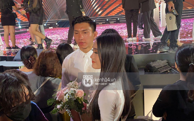 Doãn Hải My đơ toàn tập khi bất ngờ được hỏi thân với Văn Hậu lâu chưa ở đêm Chung kết Hoa hậu Việt Nam - Ảnh 6.