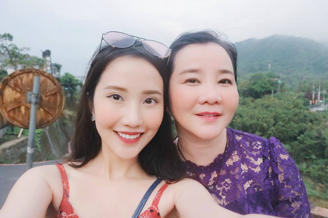 Hóa ra mẹ vợ của thiếu gia Phan Thành là giám khảo Hoa hậu Hoàn vũ VN với câu nói gây ám ảnh Trừ điểm thanh lịch! - Ảnh 3.