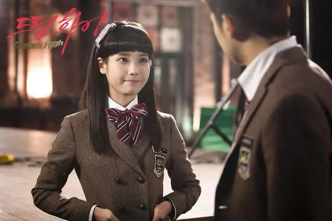 6 màn “vịt hoá thiên nga” ngoạn mục ở phim Hàn: IU, Moon Ga Young chưa sốc bằng ác nữ Penthouse - Ảnh 5.