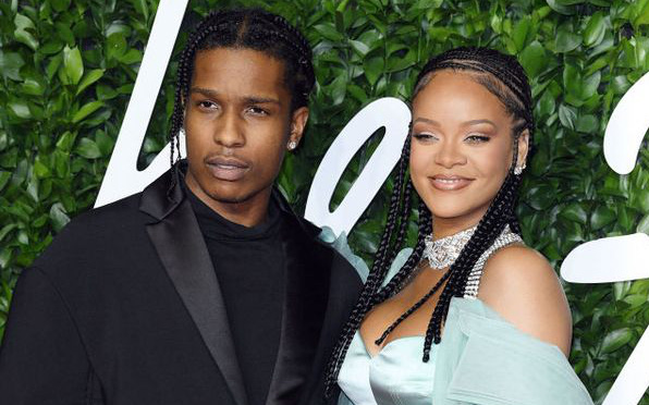 Hollywood thêm cặp từ friendzone hoá tình nhân: &quot;Nữ hoàng kem trộn&quot; Rihanna hẹn hò rapper đình đám sau 7 năm làm bạn?