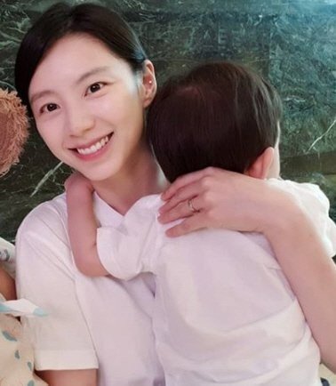 Mỹ nhân Vườn Sao Băng lần đầu lộ diện trên MXH sau 3 năm vắng bóng vì nghi án nhận biệt đãi lúc sinh con cho Bae Yong Joon - Ảnh 4.