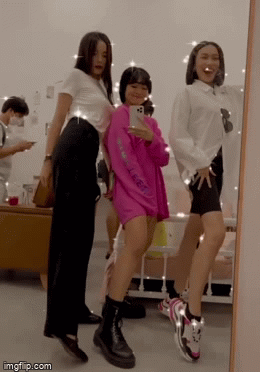 Khi Kỳ Duyên chặt chém hội chị em: Diệu Nhi độn giày kiễng chân còn chới với, ai dè Khánh Vân lọt thỏm ở giữa còn tội hơn! - Ảnh 2.