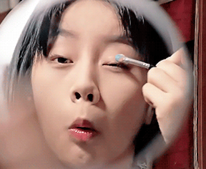 3 màn makeup đi vào lòng đất ở phim Hàn: Moon Ga Young y hệt cương thi vẫn chưa là gì so với chị đại Hwang Jung Eum - Ảnh 7.