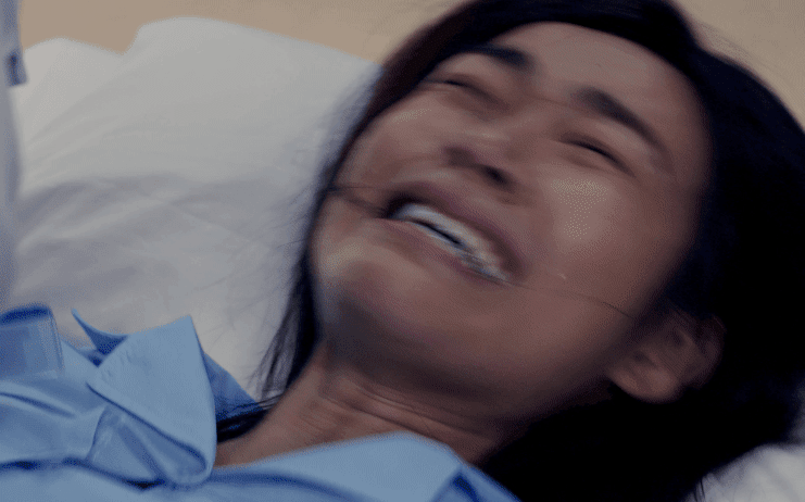 Rùng mình mẹ bỉm dùng tà thuật hồi sinh con gái đã mất, nửa đêm đi ám sát chồng ở teaser phim ma Mắt Của Quỷ
