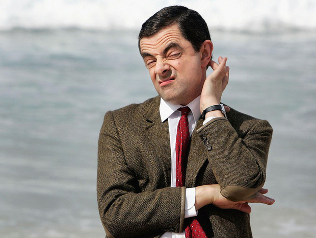 Mr. Bean trên phim ngố tàu, lấc cấc ai ngờ ngoài đời theo học ngành này lại còn là học bá, đẻ con gái mà chẳng ai dám tin là cha con thật - Ảnh 2.