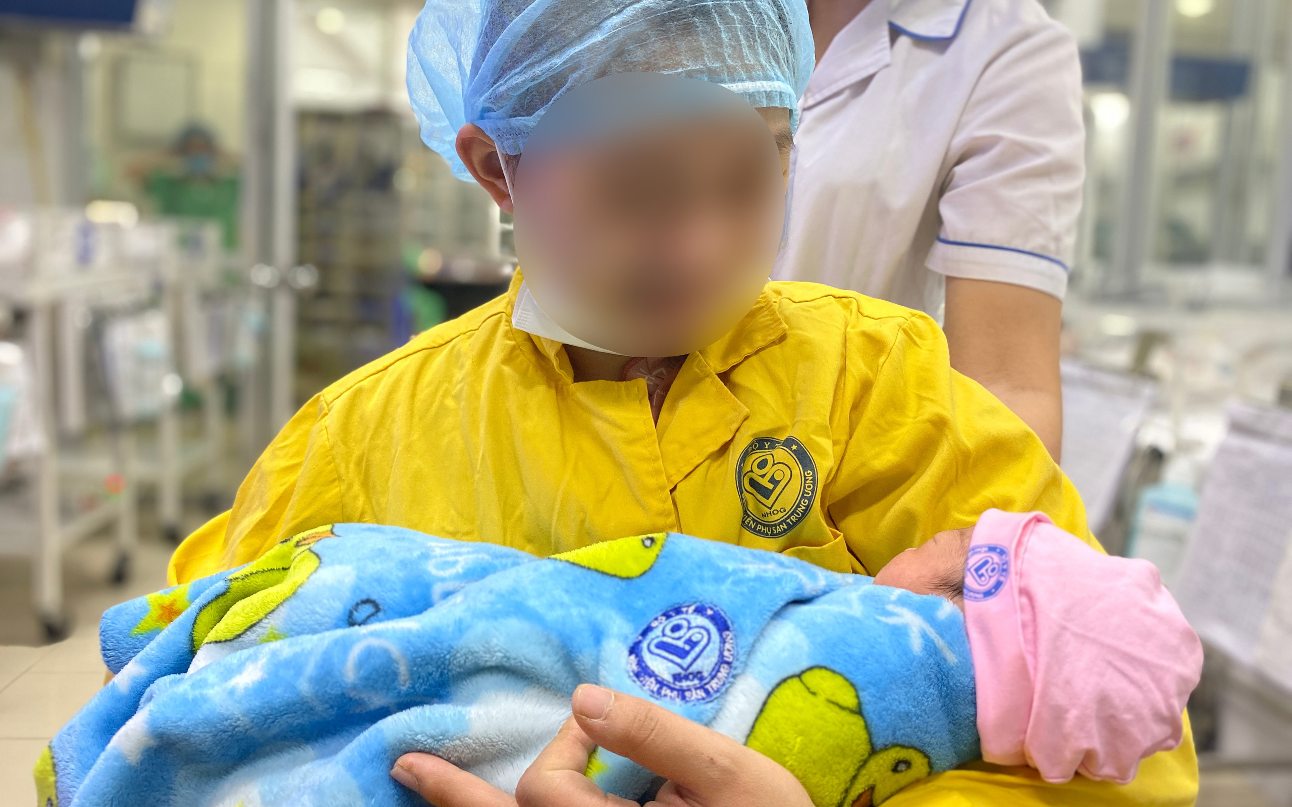 Kỳ tích cứu sống 2 mẹ con sản phụ trẻ mang thai 30 tuần bị tai nạn nghiêm trọng gần như chết não