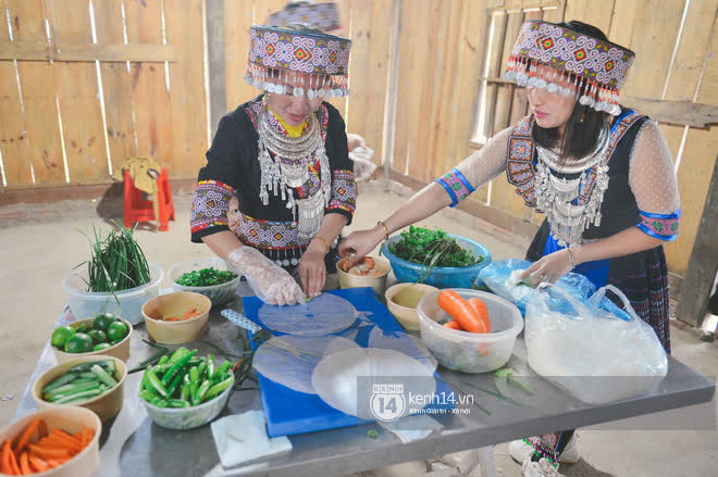 Đỉnh trời Mù Cang Chải trong ngày đông khác lạ: Mọi giá lạnh được xua tan bởi sự đổ bộ của những chiếc xe đặc biệt từ miền xuôi đến - Ảnh 12.